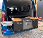 Box kempingowy EXCLUSIVE, Modułowa zabudowa kempingowa, stelaż  - Nowy Ford Tourneo Transit Custom