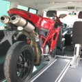 stojak motocyklowy do busa.jpg