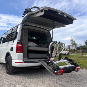 Bagażnik rowerowy na 3, 4 rowery elektryczne / MTB - szeroka opona - VW Volkswagen Multivan, California, Caravelle T5 T6 T6.1